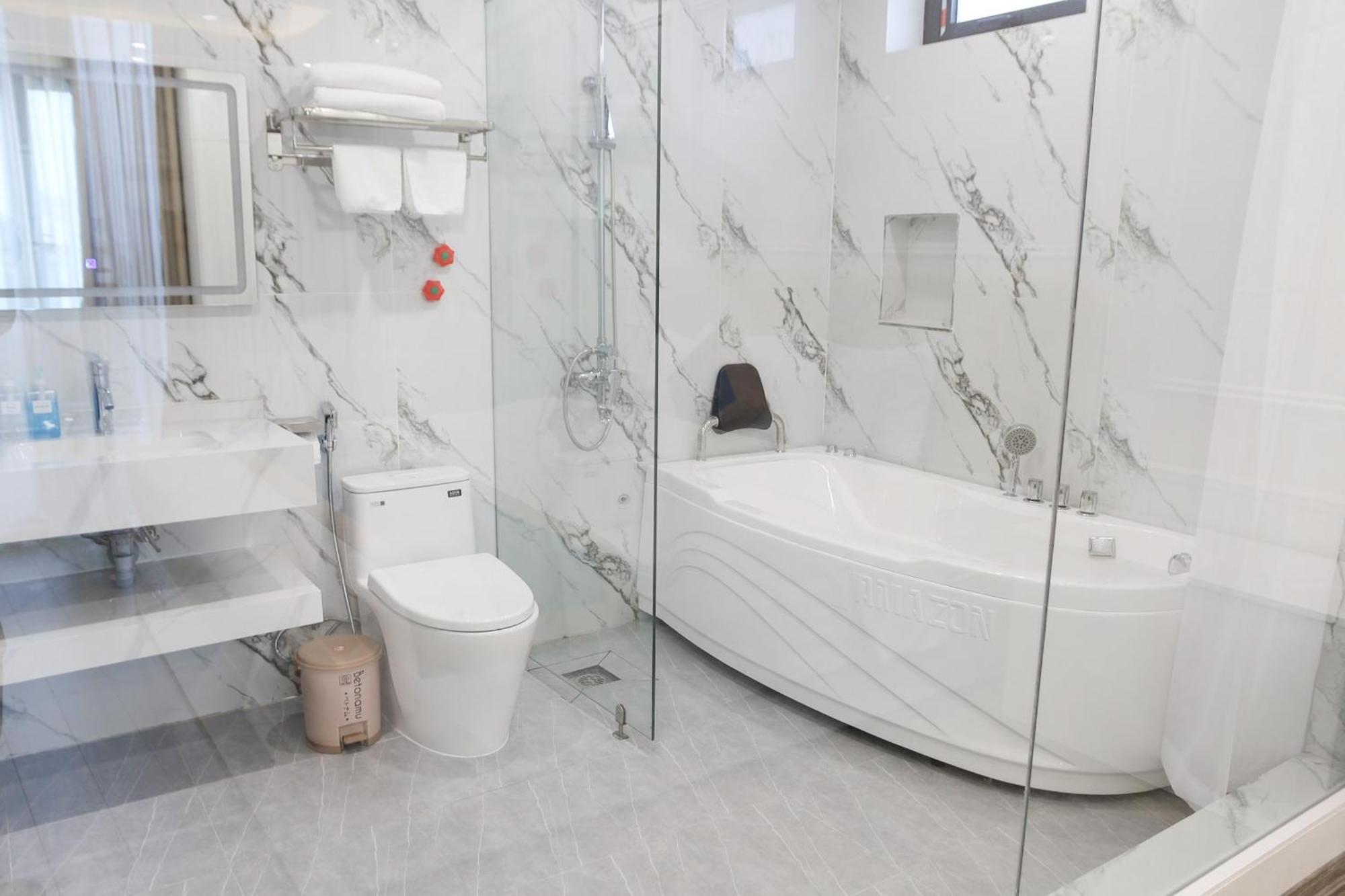 Chemi Noi Bai Airport Hotel Thach Loi Екстер'єр фото